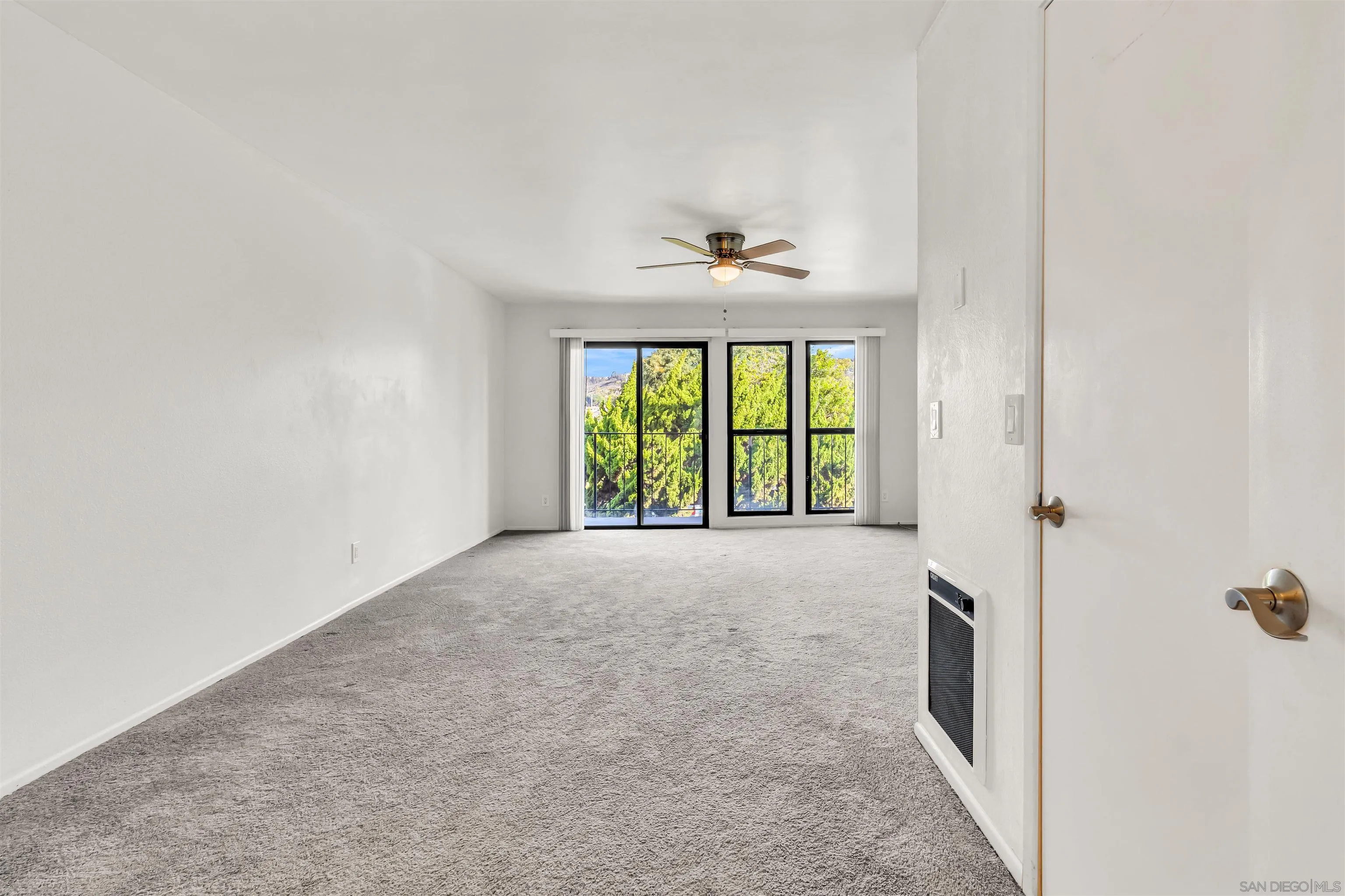 2507 Navarra Drive, Unit 202 Carlsbad, CA 92009 - Photo 22 of 38