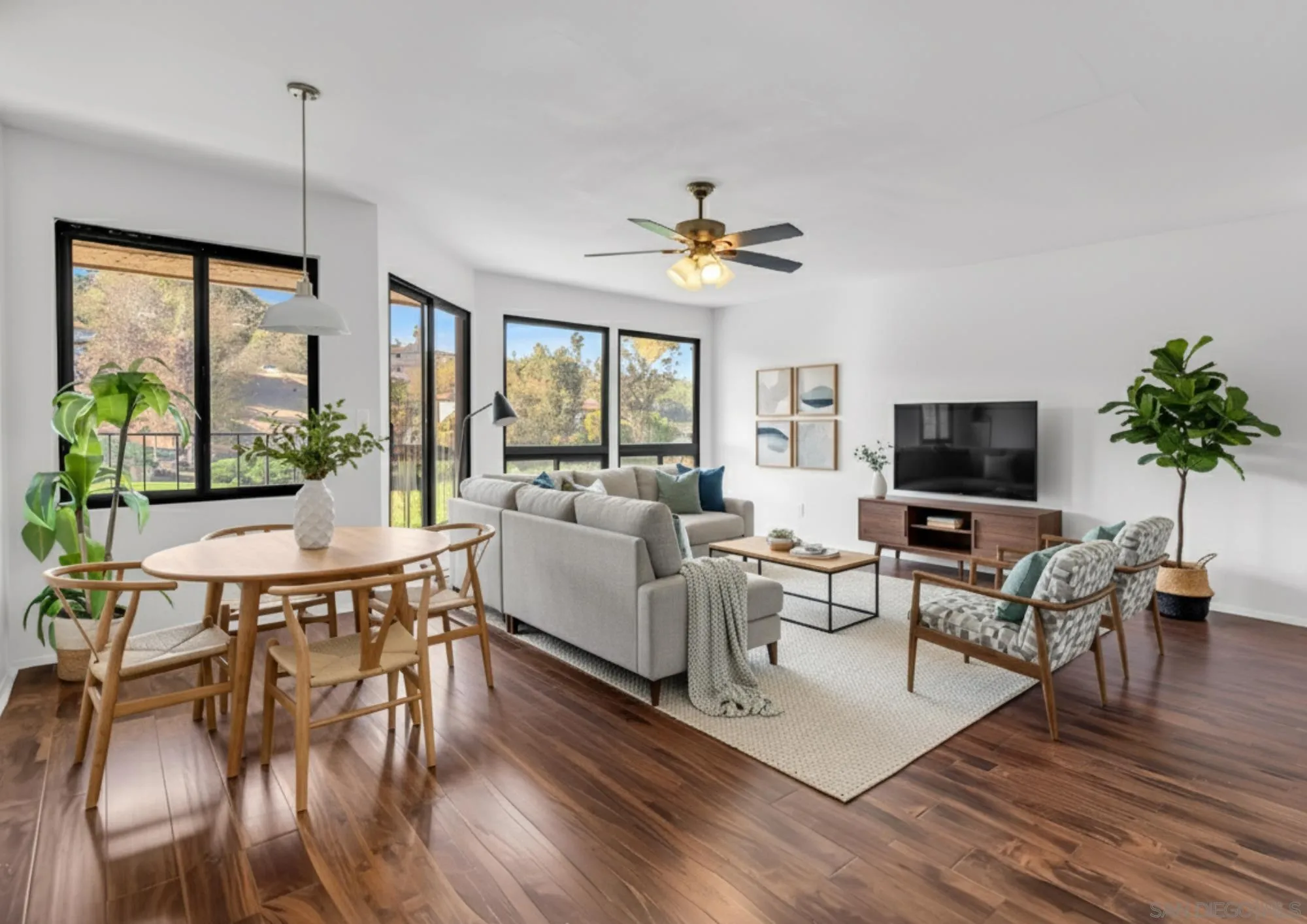 2507 Navarra Drive, Unit 202 Carlsbad, CA 92009 - Photo 8 of 38