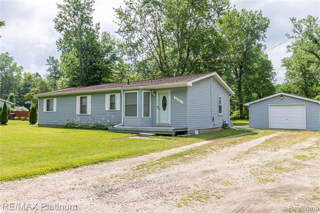 42081 Willis Road Belleville, MI 48111 - Photo 1 of 30