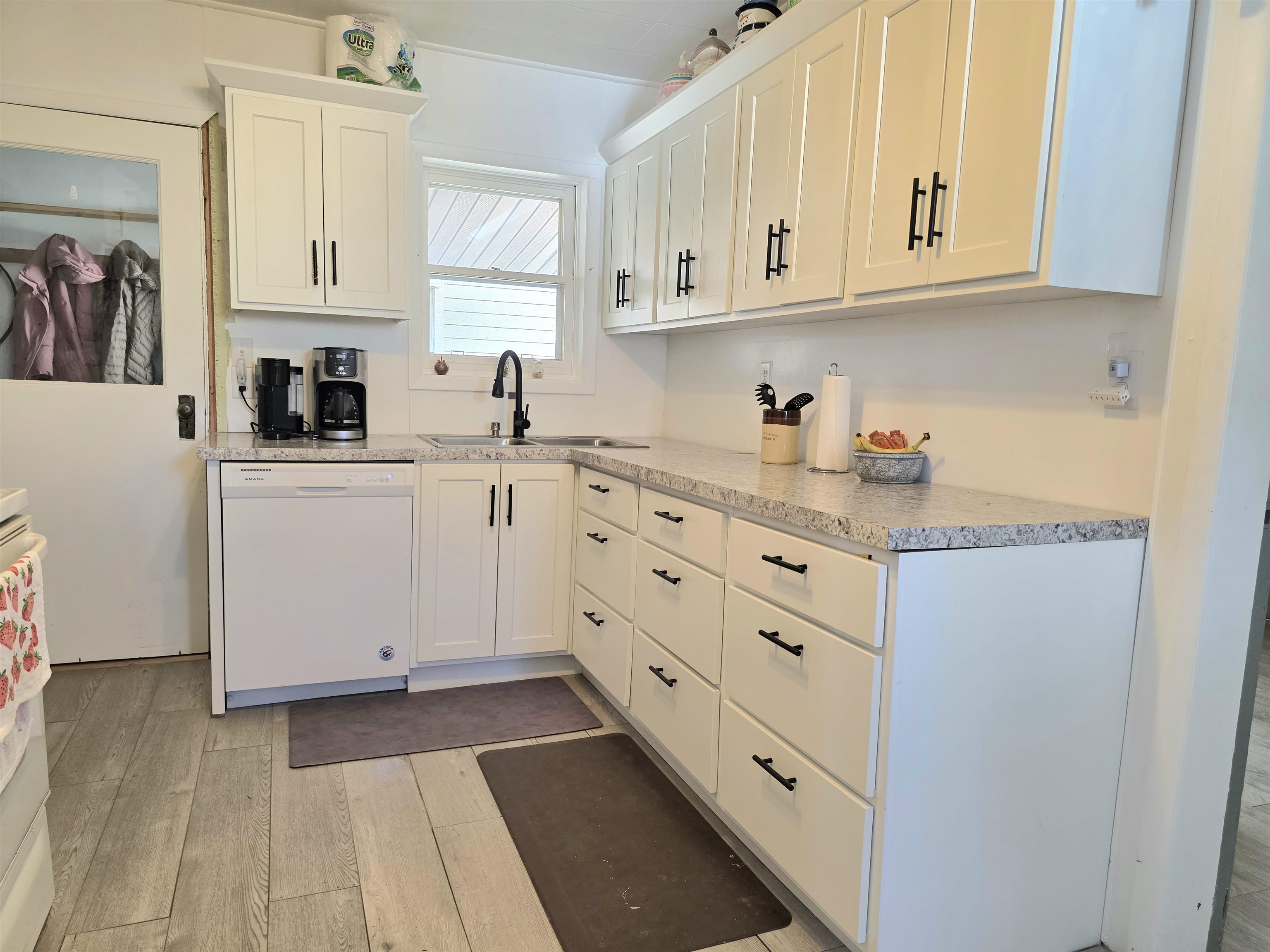 206 Railroad Street Elroy, WI 53929 - Photo 12 of 22