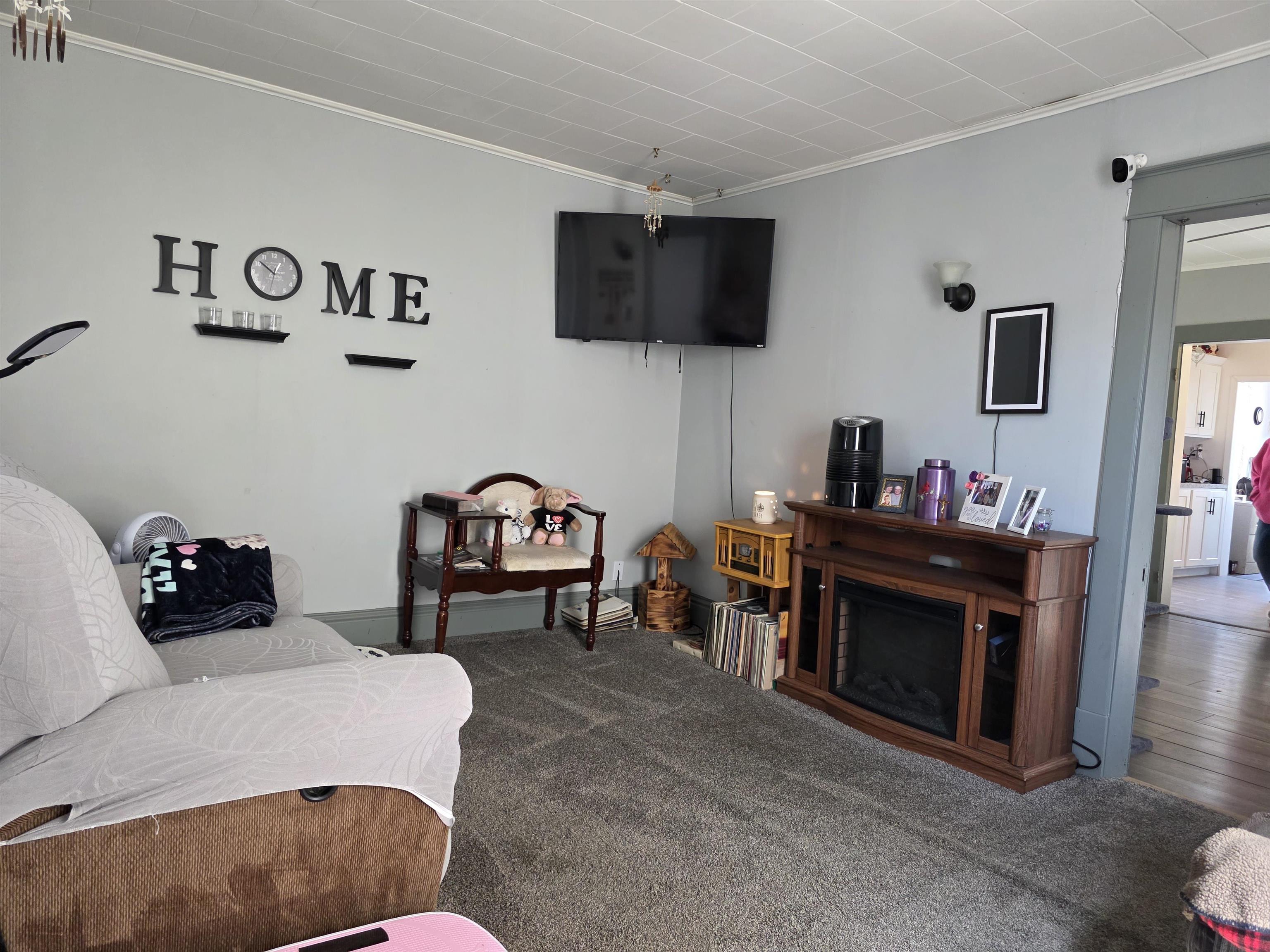 206 Railroad Street Elroy, WI 53929 - Photo 8 of 22