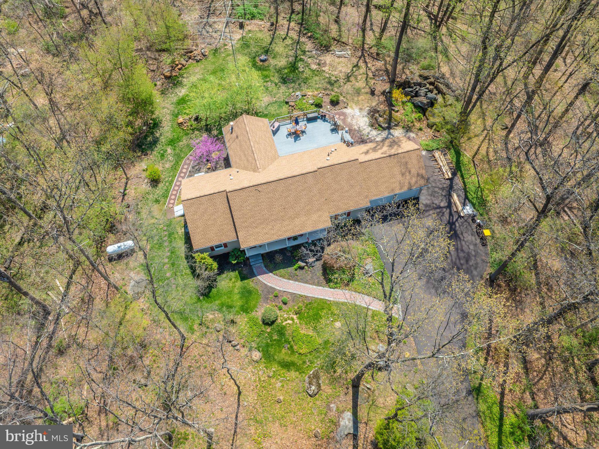 2135 Sterners Road Green Lane, PA 18054 - Photo 12 of 47 Gallery Image 12