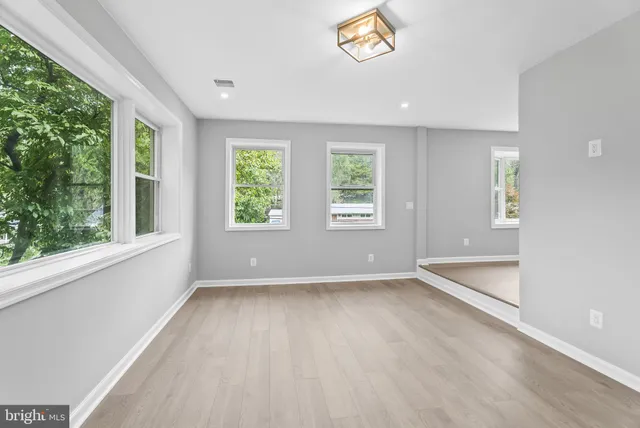 $819,900 | 5822 Brookview Drive, Alexandria, VA 22310