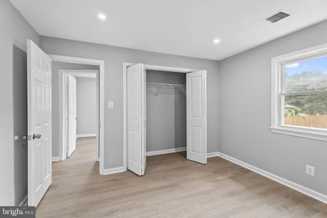 $819,900 | 5822 Brookview Drive, Alexandria, VA 22310