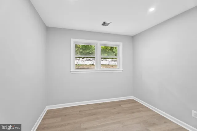 $819,900 | 5822 Brookview Drive, Alexandria, VA 22310