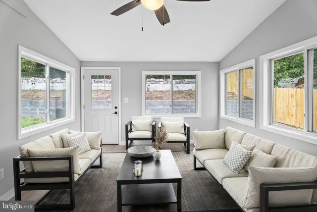 $819,900 | 5822 Brookview Drive, Alexandria, VA 22310