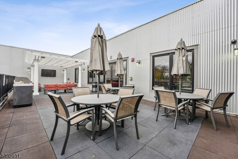 41 West Prospect Street Waldwick, NJ 07463 - Photo 14 of 19 a view of a dining room with furniture