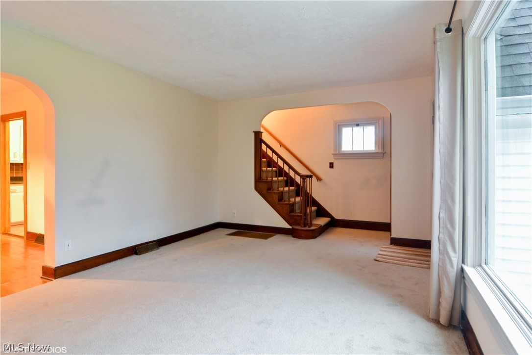 18447 Drake Road Strongsville, OH 44136 - Photo 3 of 20 Gallery Image 3