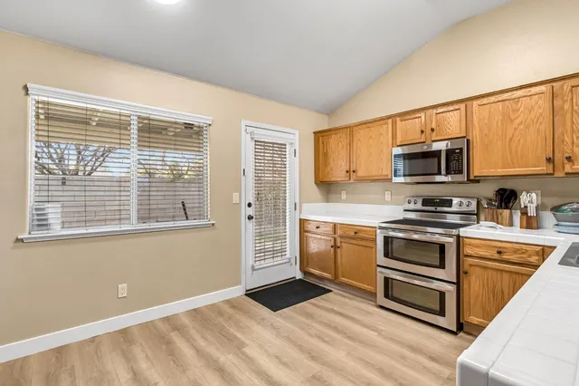 $442,000 | 2020 Hanson Avenue, Clovis, CA 93611