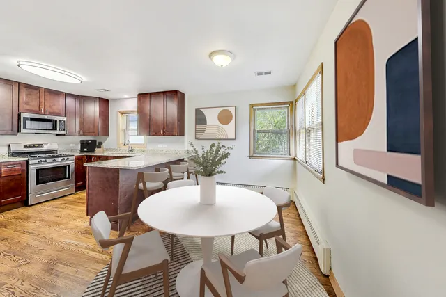 $3,500 | 1108 Fortuna Avenue, Unit 2, Park Ridge, IL 60068