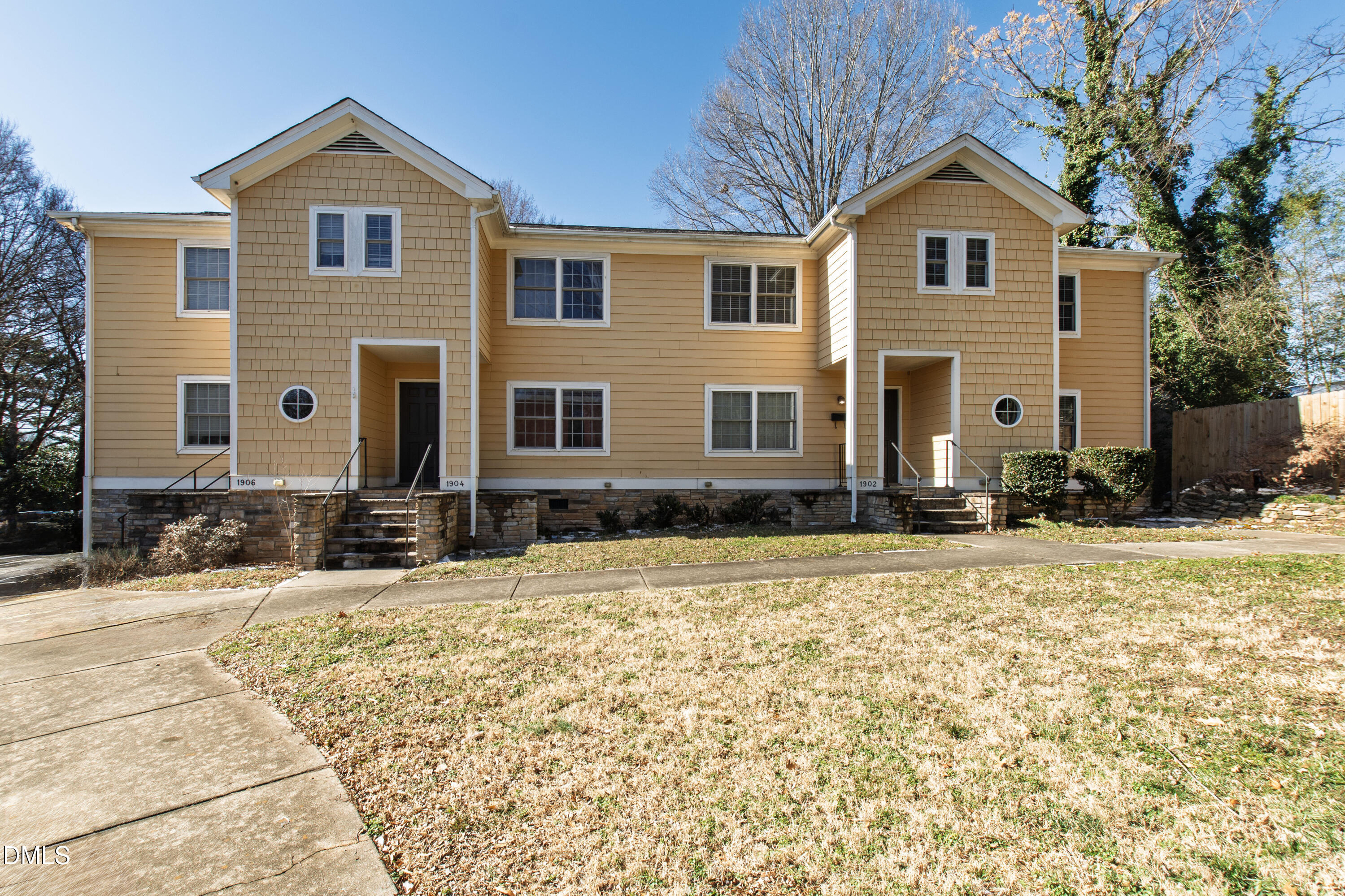 1900 Fairfield Drive Raleigh, NC 27608 - Photo 2 of 32 2 Exteriors (7)