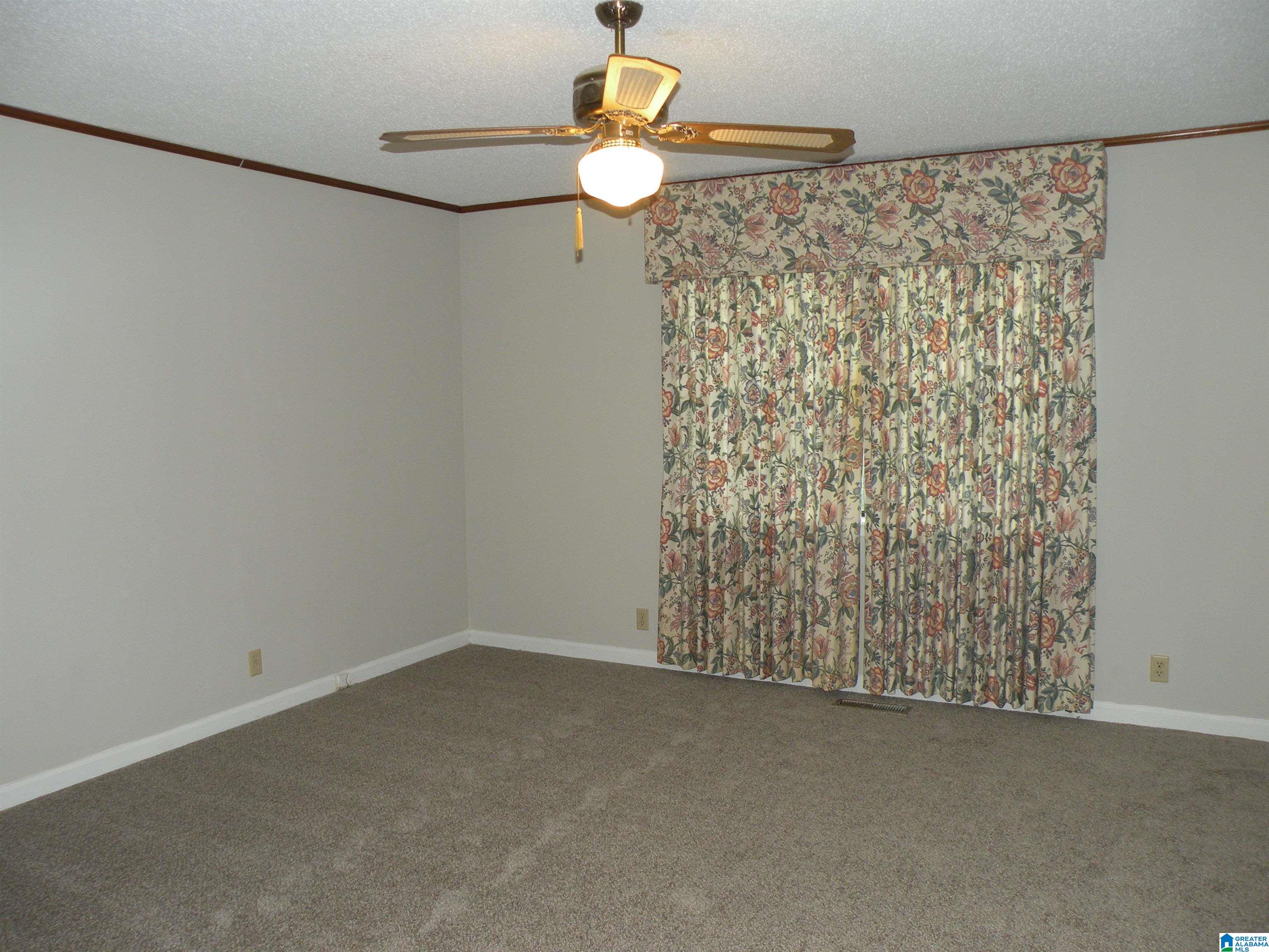 34 Forest Glen Road Sylacauga, AL 35150 - Photo 14 of 32