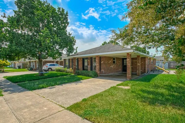 $217,000 | 3504 Veronica Drive, Chalmette, LA 70043