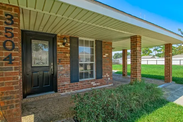 $217,000 | 3504 Veronica Drive, Chalmette, LA 70043