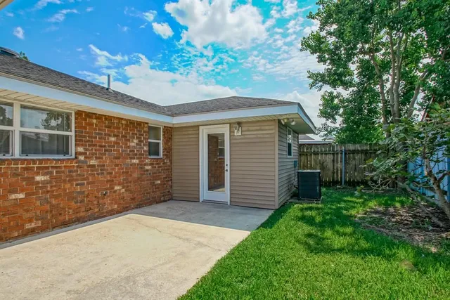 $217,000 | 3504 Veronica Drive, Chalmette, LA 70043