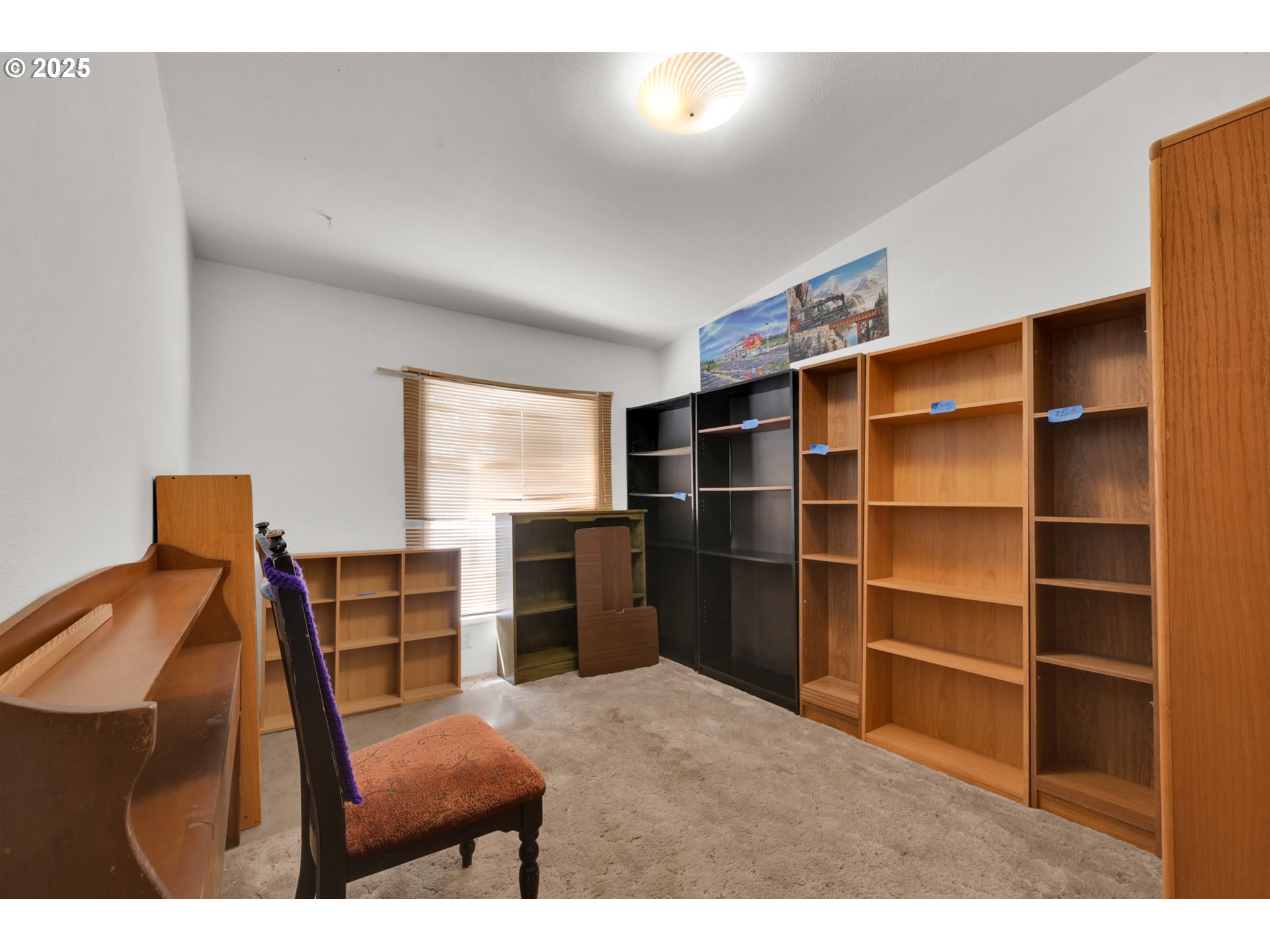 4475 Franklin Boulevard, Unit 2 Eugene, OR 97403 - Photo 14 of 22 Bedroom