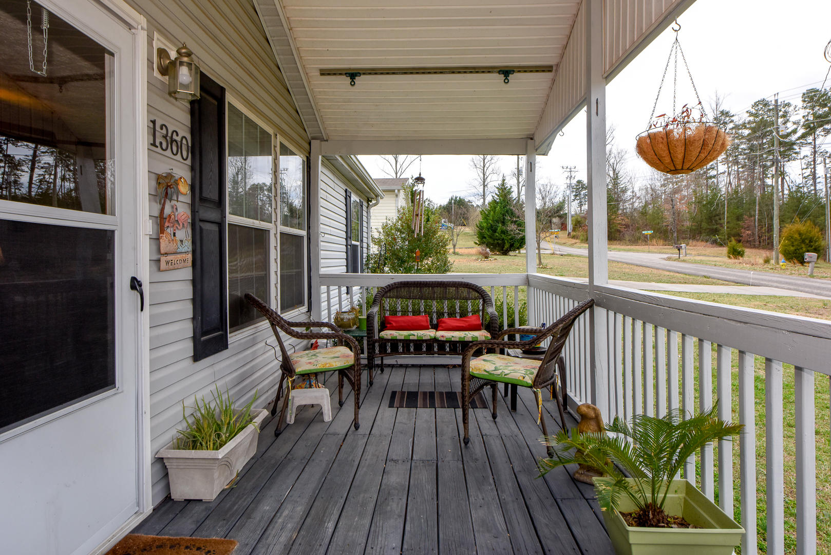 1360 Stony Point Road Knoxville, TN 37914 - Photo 2 of 23 front porch