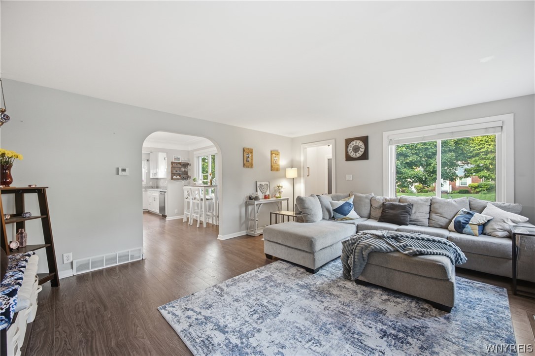 491 Mt Vernon Road Amherst, NY 14226 - Photo 4 of 38