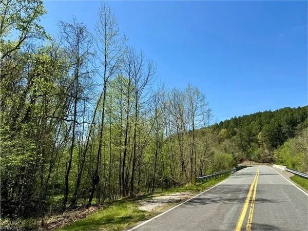 $373,740 | 3311 Highway 66 South, Westfield, NC 27053
