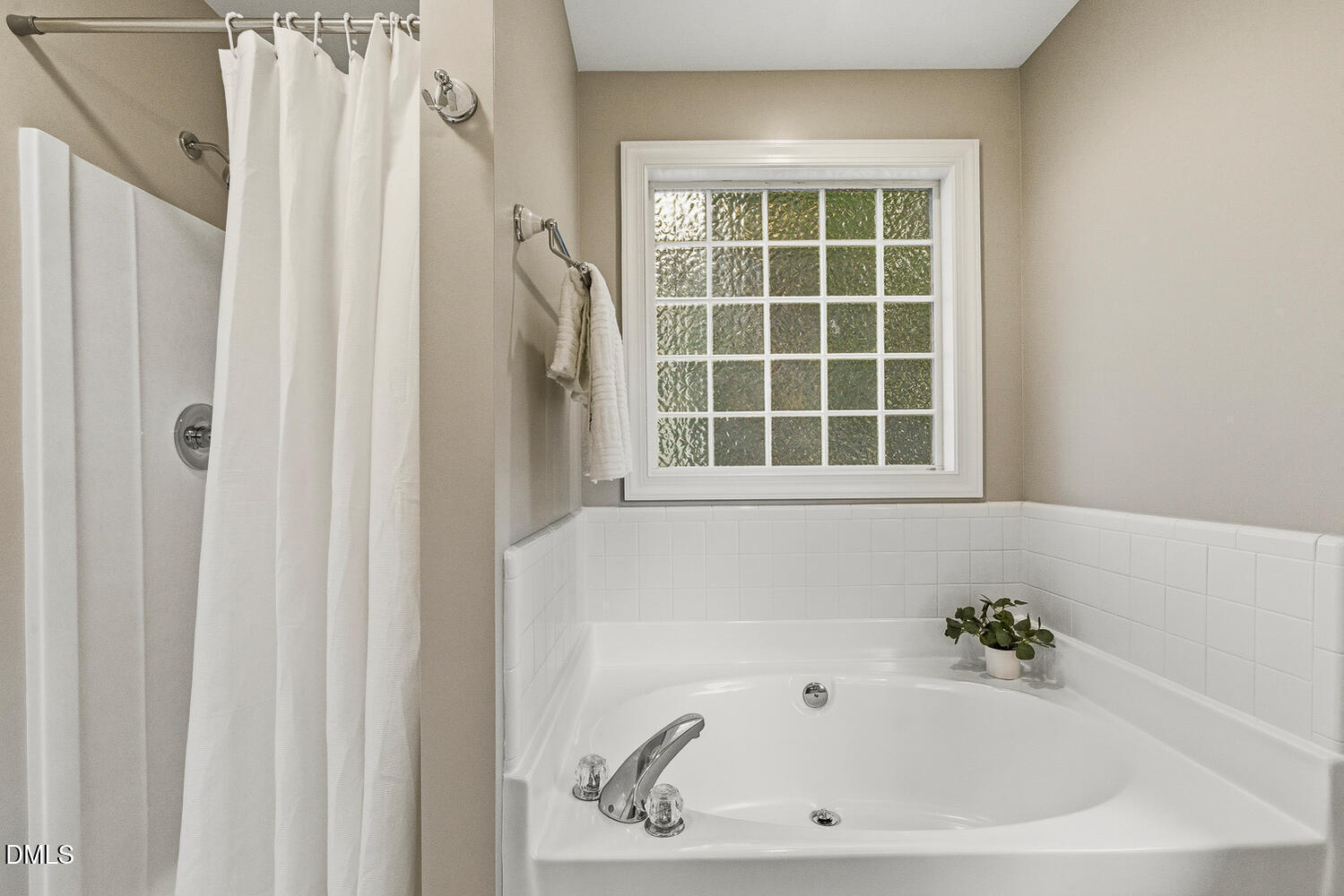 309 Timber Cut Lane Apex, NC 27502 - Photo 34 of 61 309 Timber Cut Ln Apex NC-large-037-006-