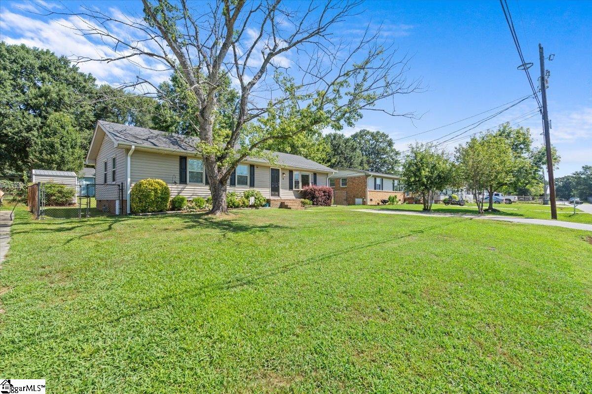 3 Stevenson Road Taylors, SC 29687 - Photo 3 of 22 Gallery Image 3