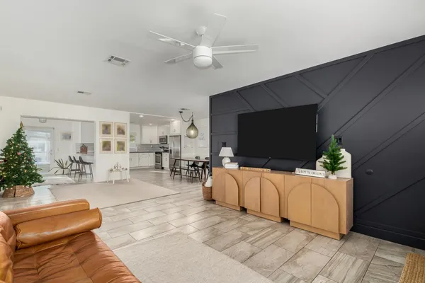 $4,900 | 2613 East Pierson Street, Phoenix, AZ 85016