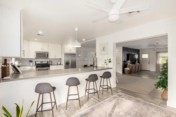 $4,900 | 2613 East Pierson Street, Phoenix, AZ 85016