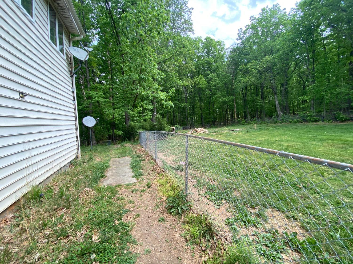 1633 McCrae Road Bedford, VA 24523 - Photo 9 of 42
