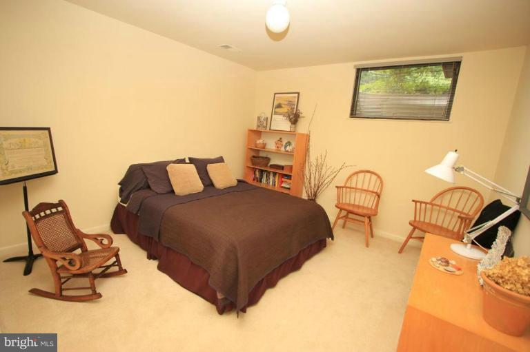 11014 Thrush Ridge Road Reston, VA 20191 - Photo 17 of 27 Bedroom #4