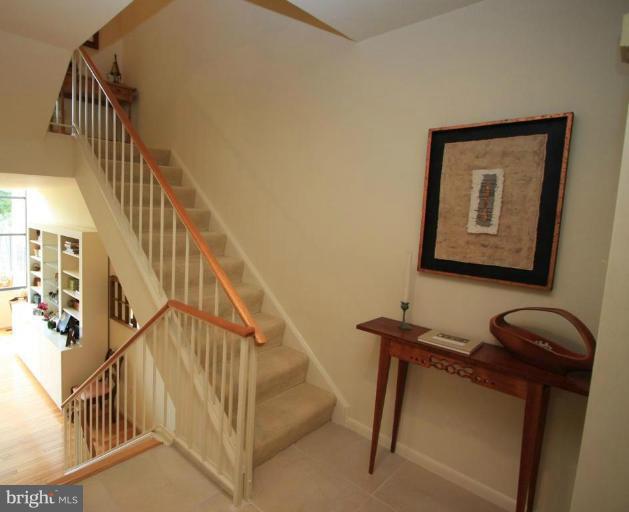 11014 Thrush Ridge Road Reston, VA 20191 - Photo 21 of 27 Staircase