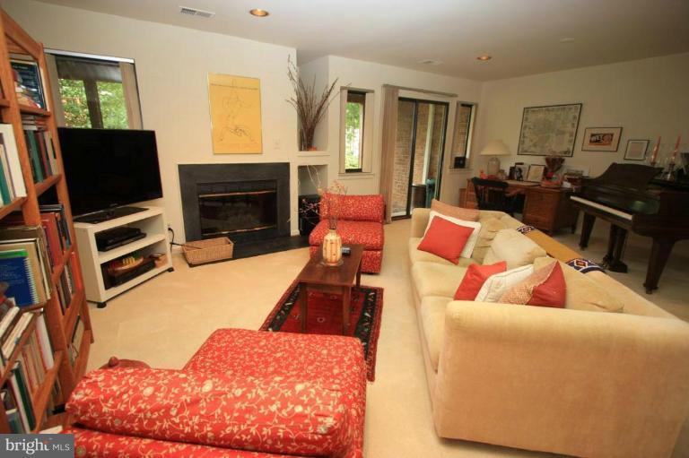11014 Thrush Ridge Road Reston, VA 20191 - Photo 24 of 27 Recreation Room
