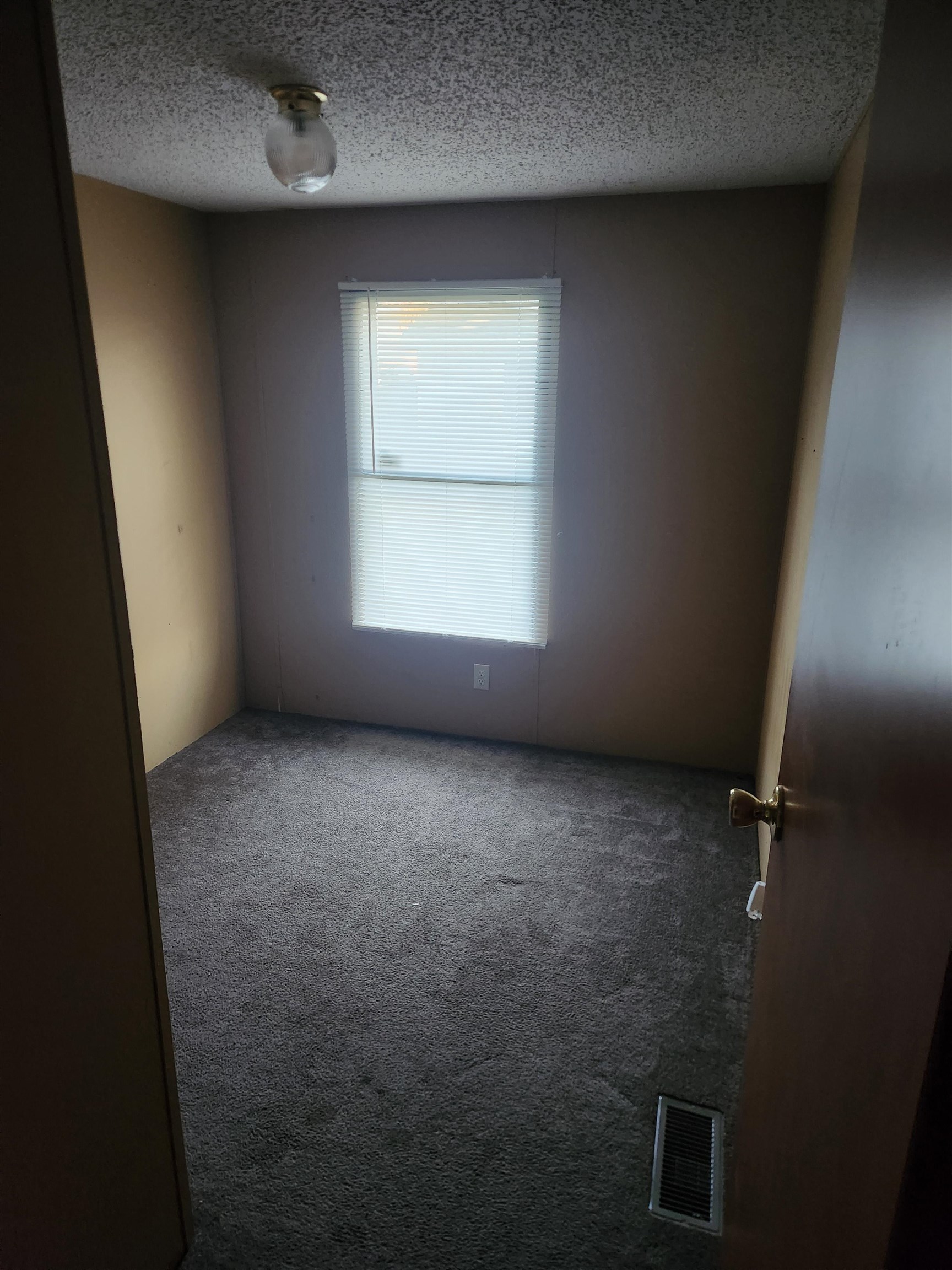 705 Pike, Unit 21 Stoughton, WI 53589 - Photo 15 of 17