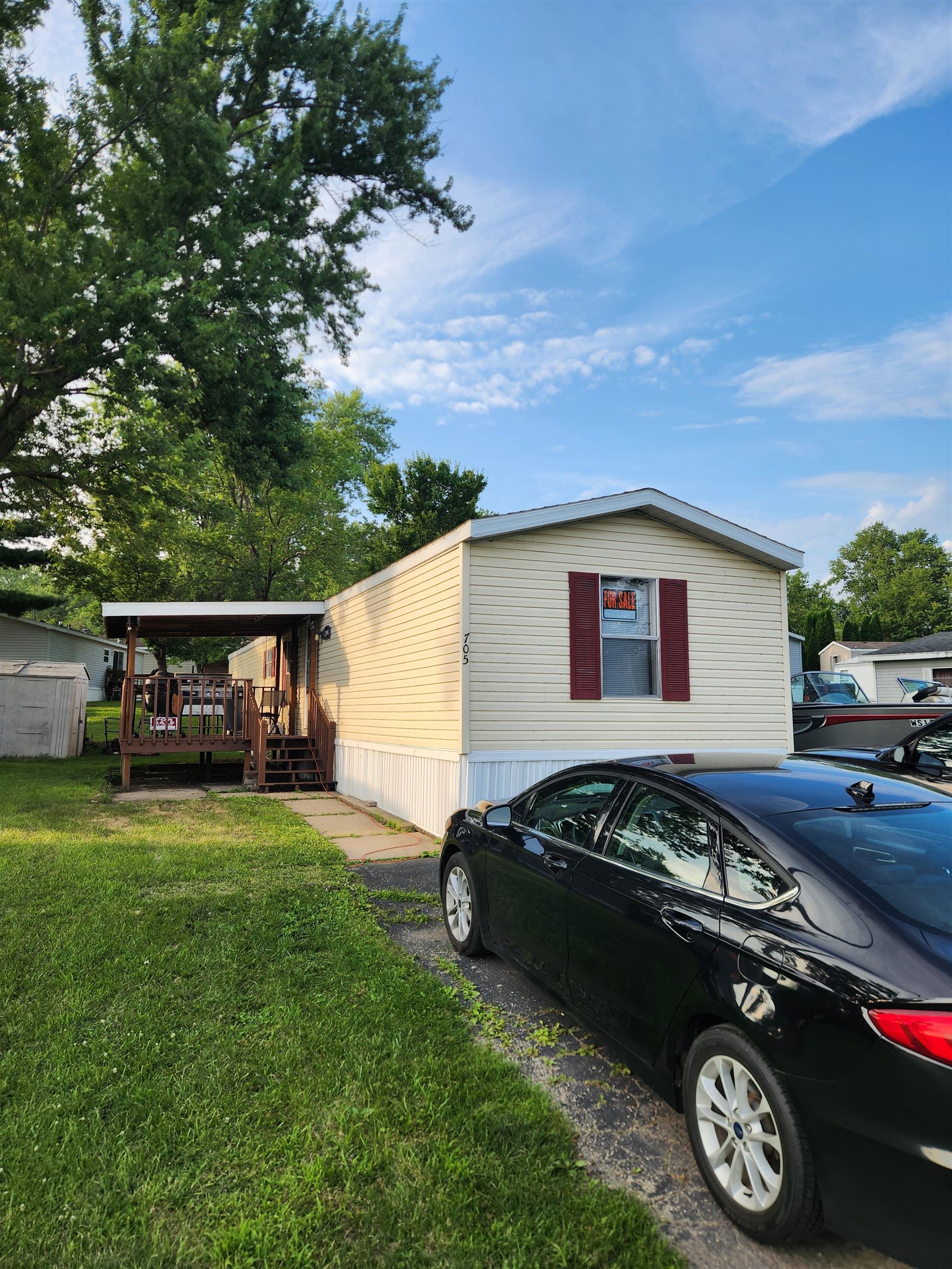 705 Pike, Unit 21 Stoughton, WI 53589 - Photo 4 of 17