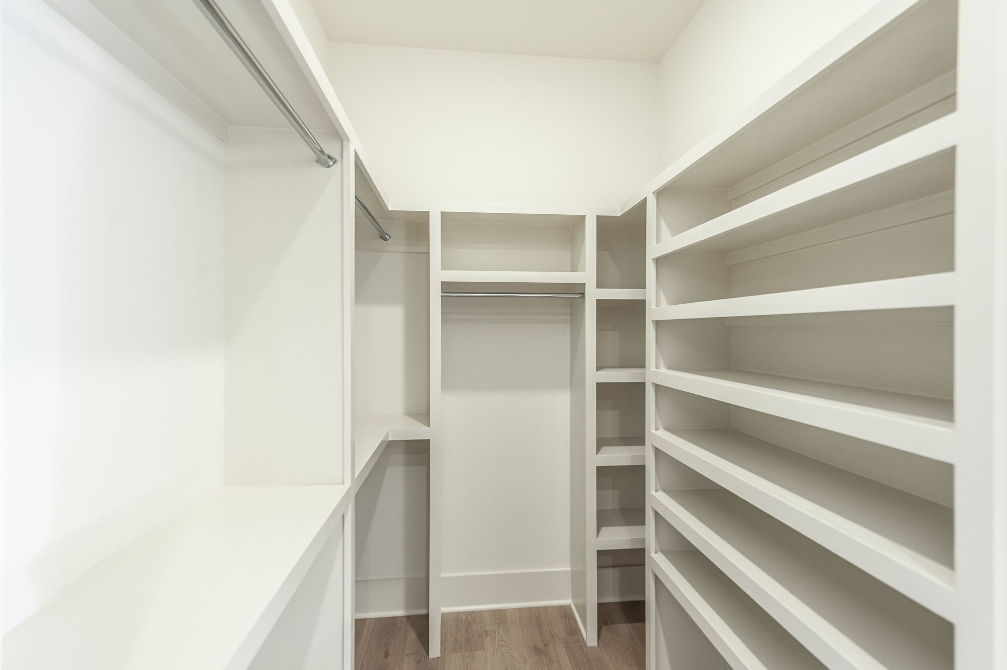 339 Raintree Drive Hendersonville, TN 37075 - Photo 19 of 53 a view of walk in closet with empty racks