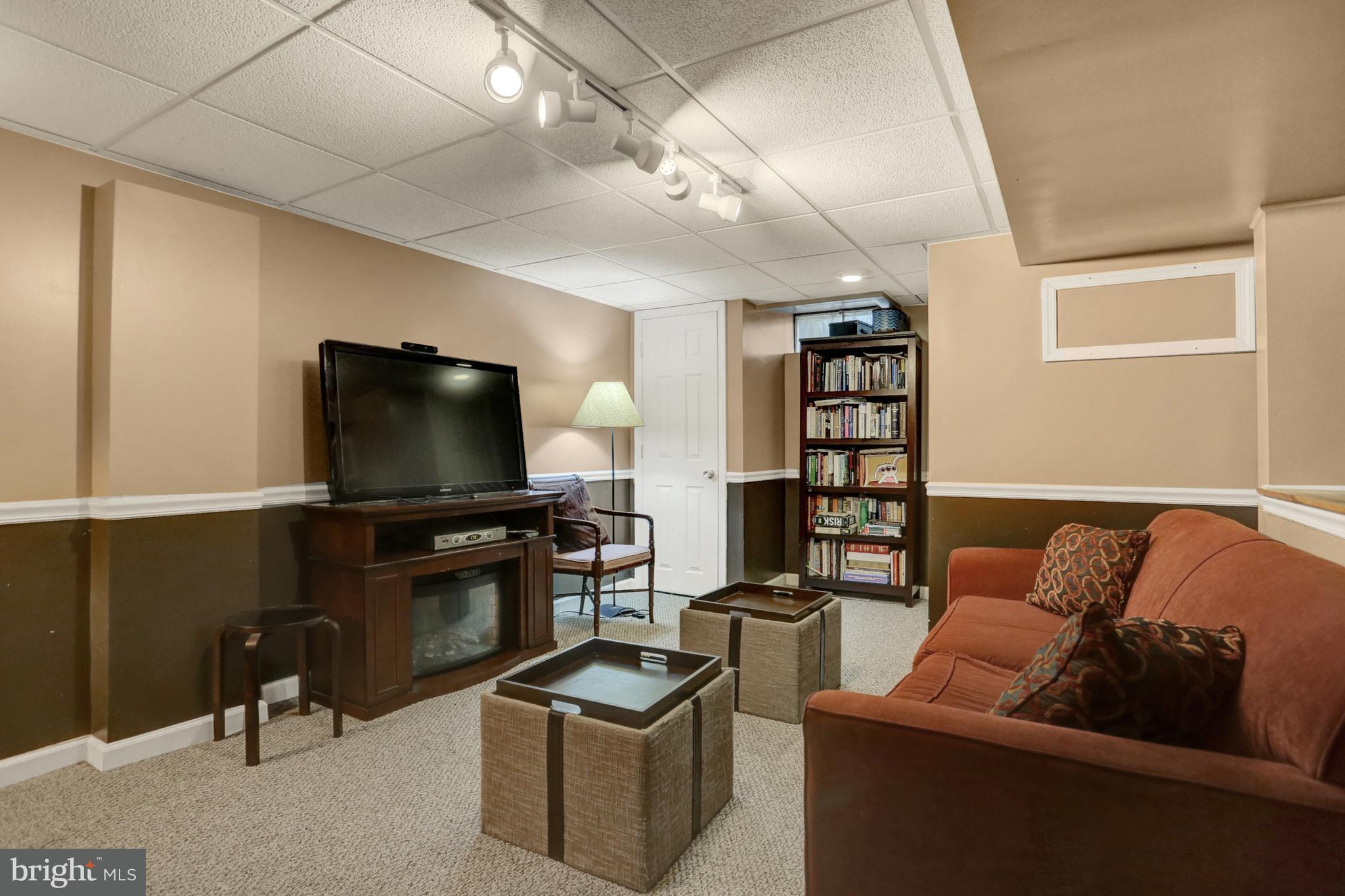 427 Springhouse Road Harrisburg, PA 17111 - Photo 16 of 49 Gallery Image 16