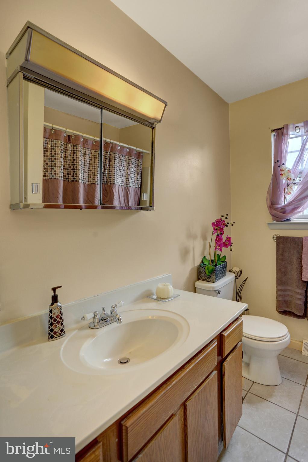 427 Springhouse Road Harrisburg, PA 17111 - Photo 5 of 49 Gallery Image 5