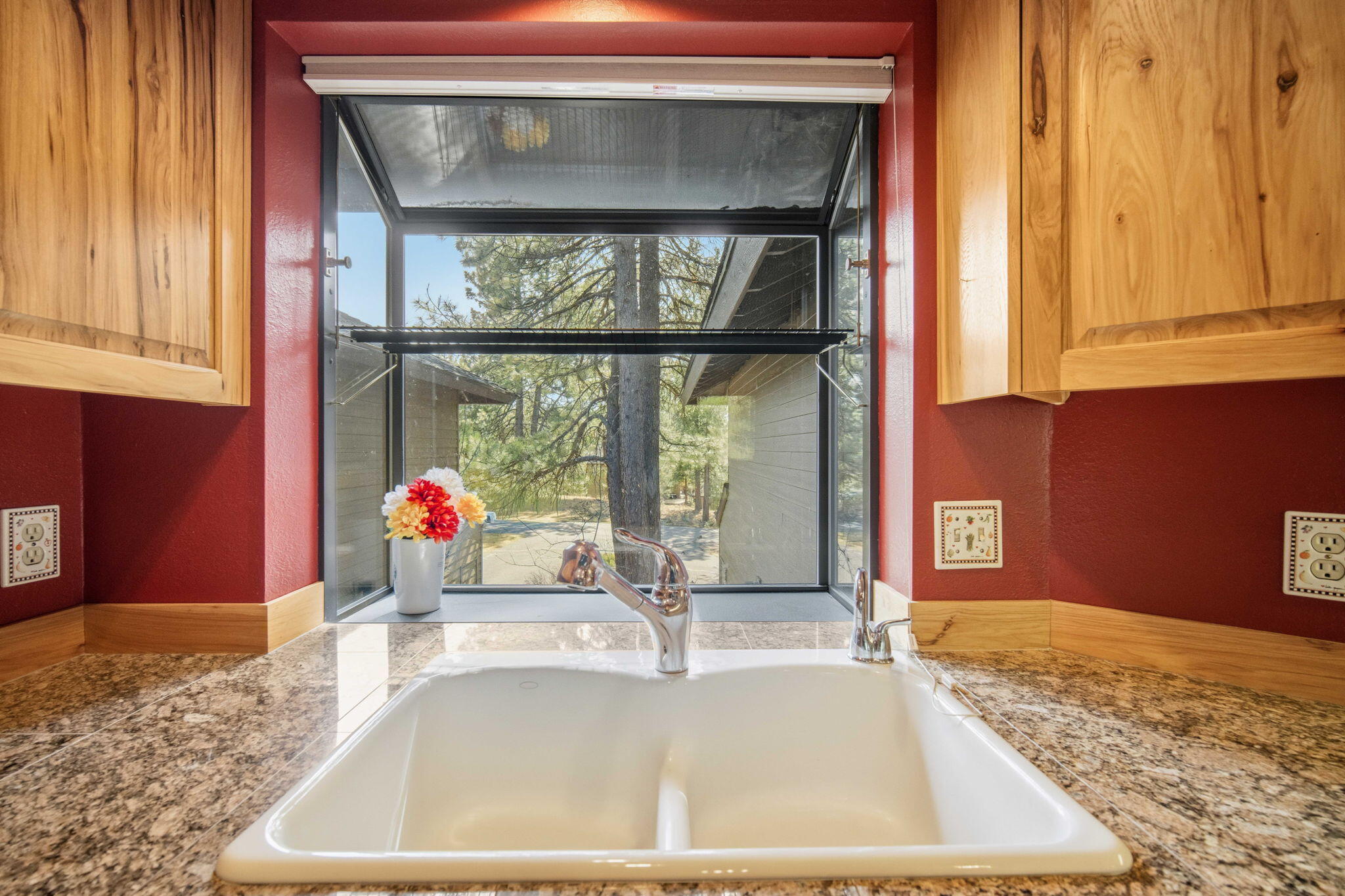 17682 Bittern Lane, Unit 31 Sunriver, OR 97707 - Photo 15 of 44 a view of a living room and a window