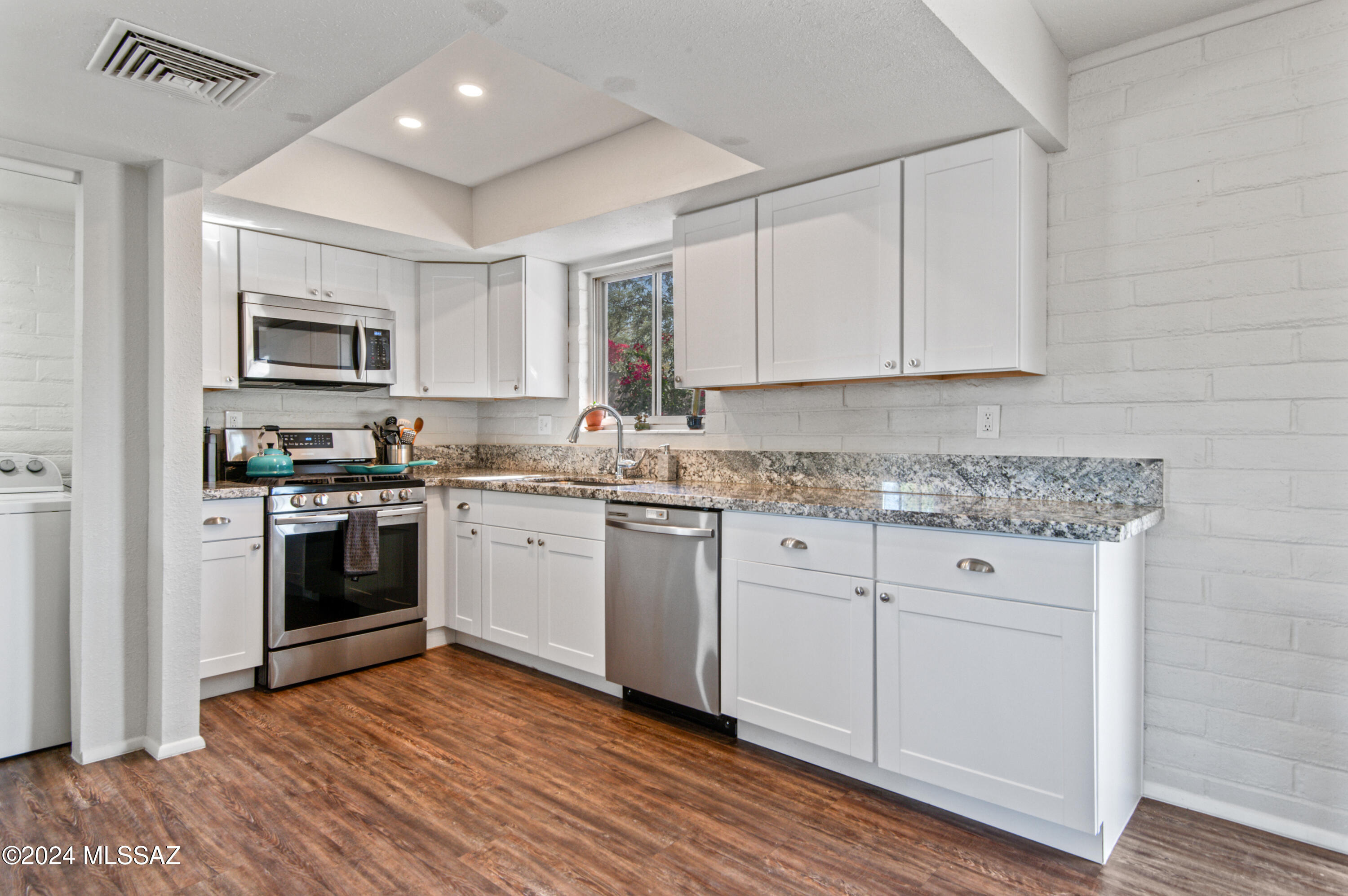 9570 East Stella Road Tucson, AZ 85730 - Photo 11 of 39