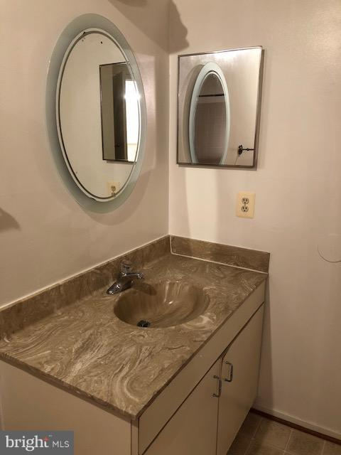 1961 Villaridge Drive, Unit B Reston, VA 20191 - Photo 14 of 21 First Sink