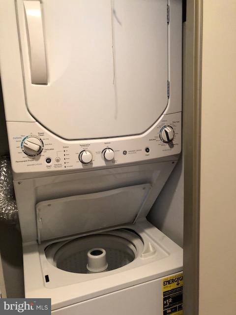 1961 Villaridge Drive, Unit B Reston, VA 20191 - Photo 18 of 21 washer dryer