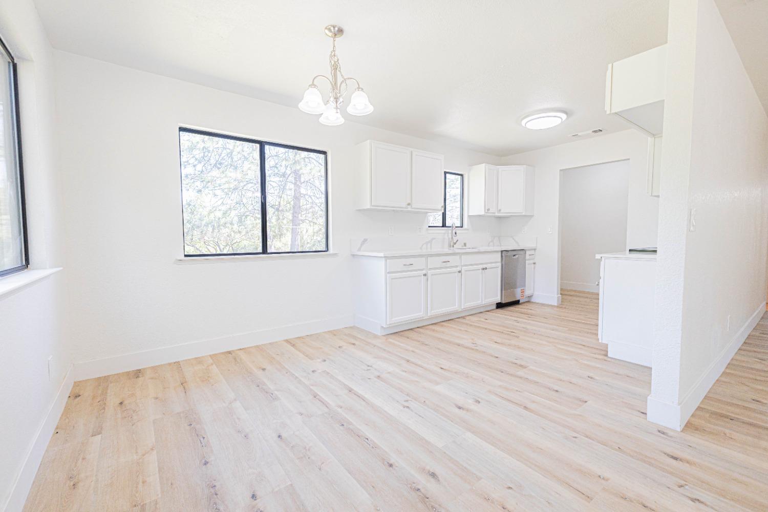 45701 Pine River Road Ahwahnee, CA 93601 - Photo 3 of 13 Gallery Image 3