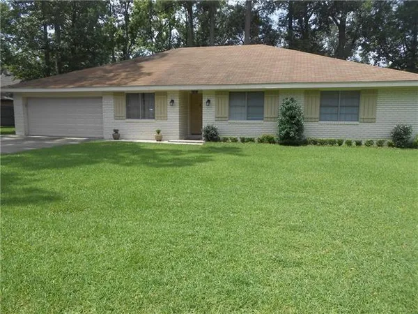 $2,400 | 266 Cindy Lou Place, Mandeville, LA 70448