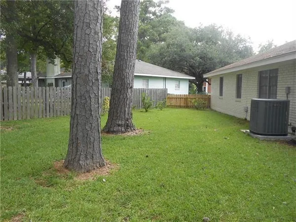 $2,400 | 266 Cindy Lou Place, Mandeville, LA 70448