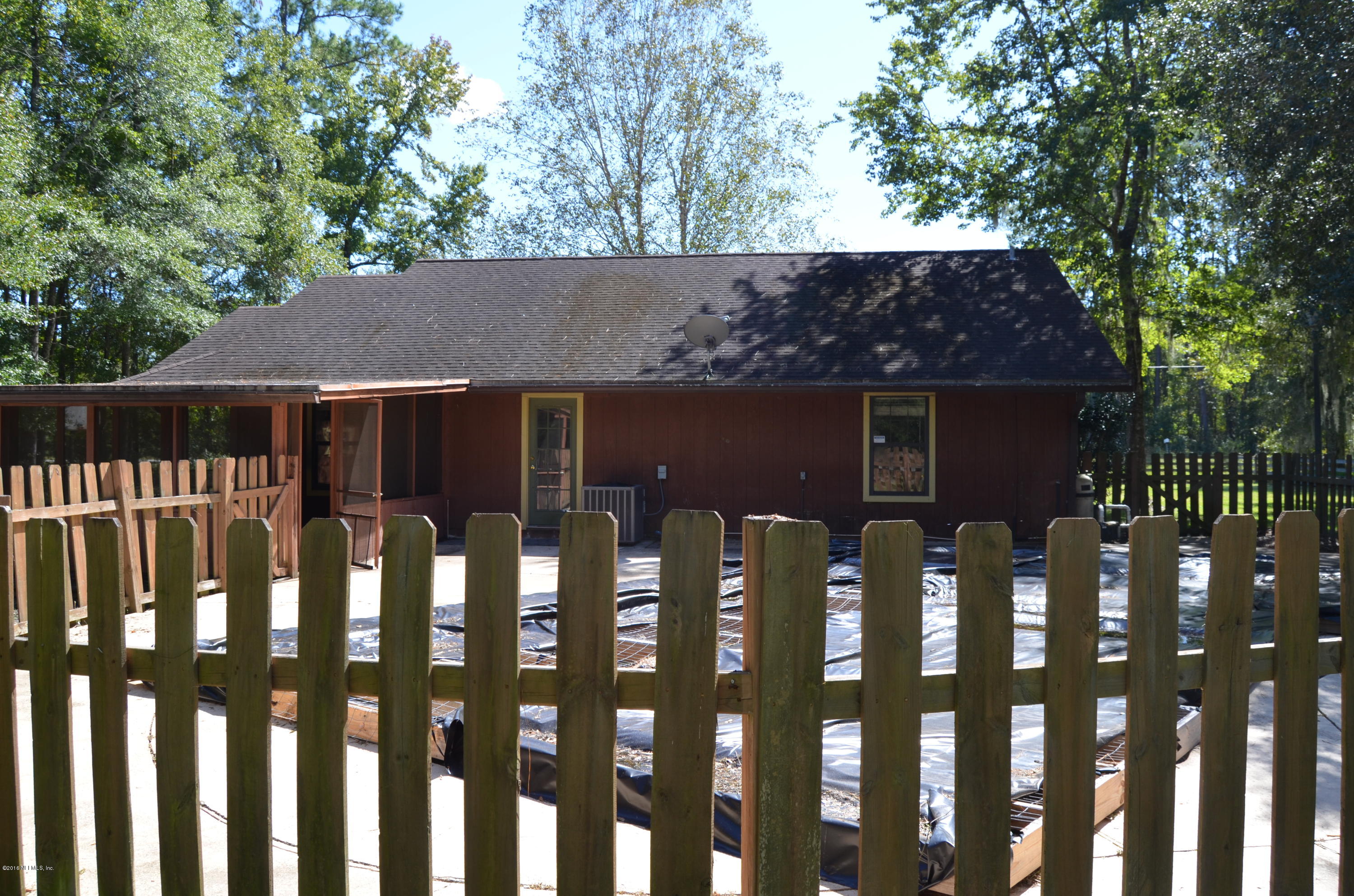 43043 Ratliff Road Callahan, FL 32011 - Photo 4 of 19 DSC_0413