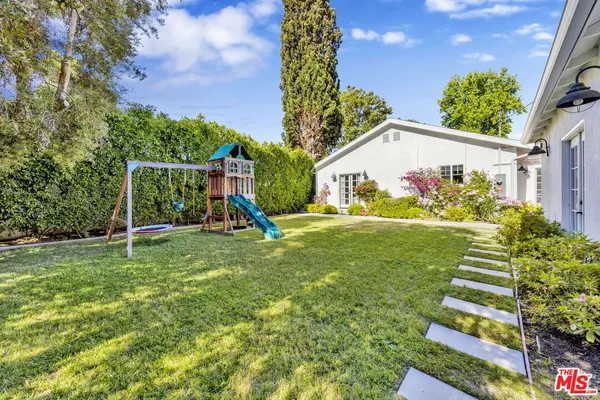 $10,000 | 4621 Allott Avenue, Sherman Oaks, CA 91423