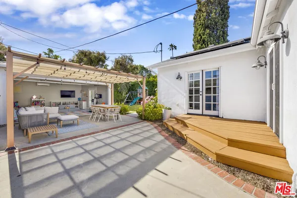 $10,000 | 4621 Allott Avenue, Sherman Oaks, CA 91423