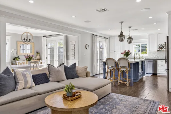 $10,000 | 4621 Allott Avenue, Sherman Oaks, CA 91423