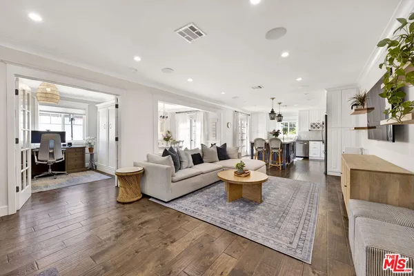 $10,000 | 4621 Allott Avenue, Sherman Oaks, CA 91423