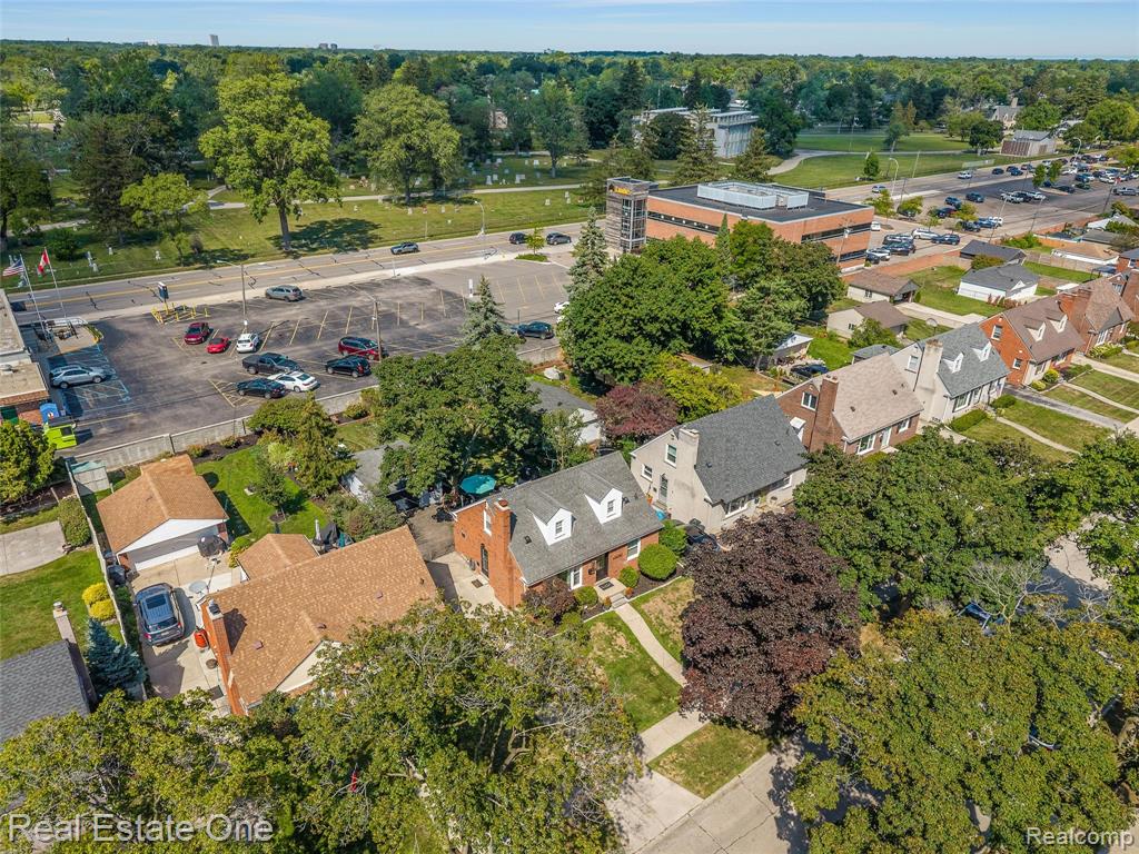 2040 Rosemont Road Berkley, MI 48072 - Photo 34 of 35