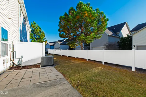 a view of an outdoor space